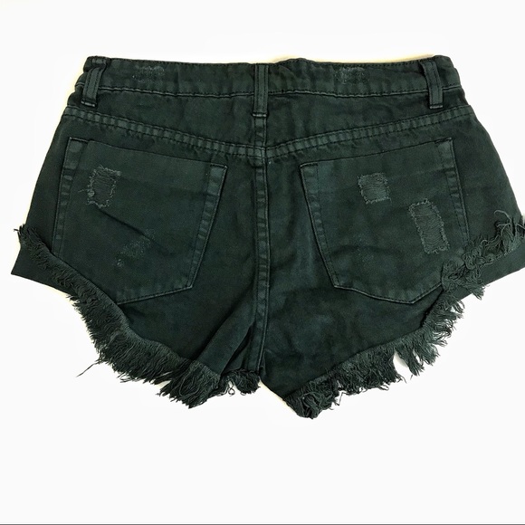 🆕Emerald Frayed Shorts - Picture 4 of 7